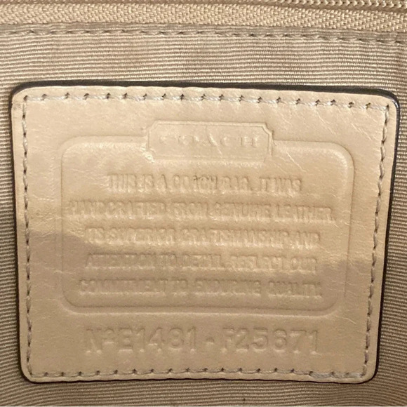 COACH Medium Satchel Leather Plum Colour Handbag Phone Pocket Zipper Closure - Picture 10 of 11